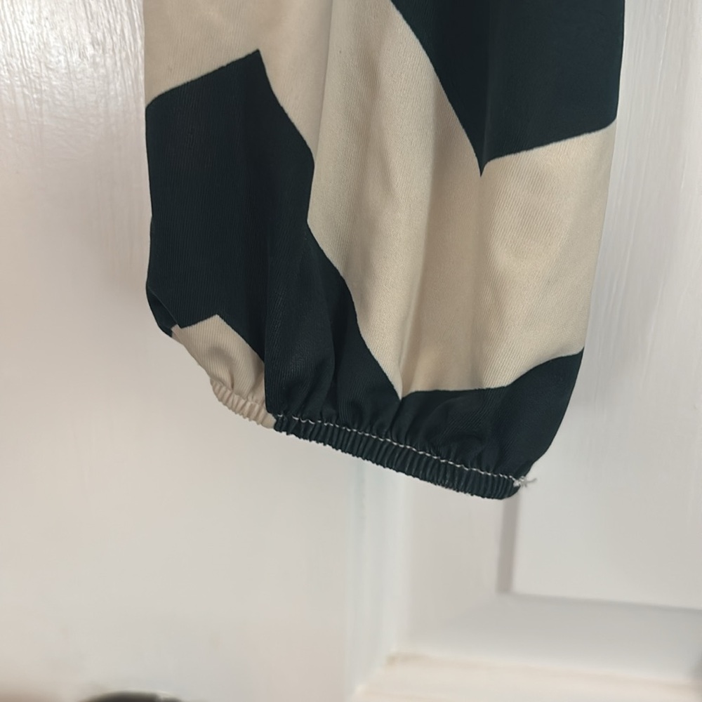 NWOT- Chevron Patterned Dress - Picture 4 of 6